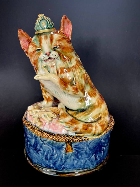 Debra Powell’s orange tabby cat makes sure you know how he feels in this one-off sculpture